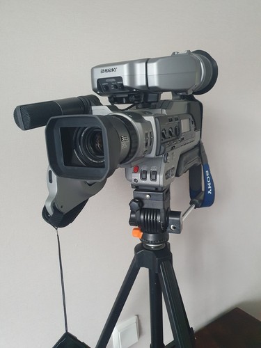 Digital video camera - camera, recorder